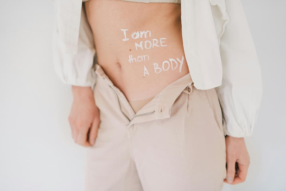 If you are a feminist woman who struggles with negative body image, healing is possible. Feminist therapy can help. If you are living in Colorado and struggling with perfectionism and overthinking, reach out for a free consultation.